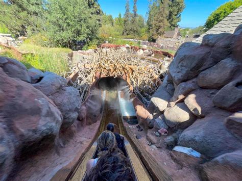 Last chance to ride Splash Mountain at Disneyland as closure countdown begins